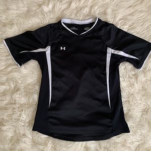 Women’s UNDER ARMOUR black shirt!